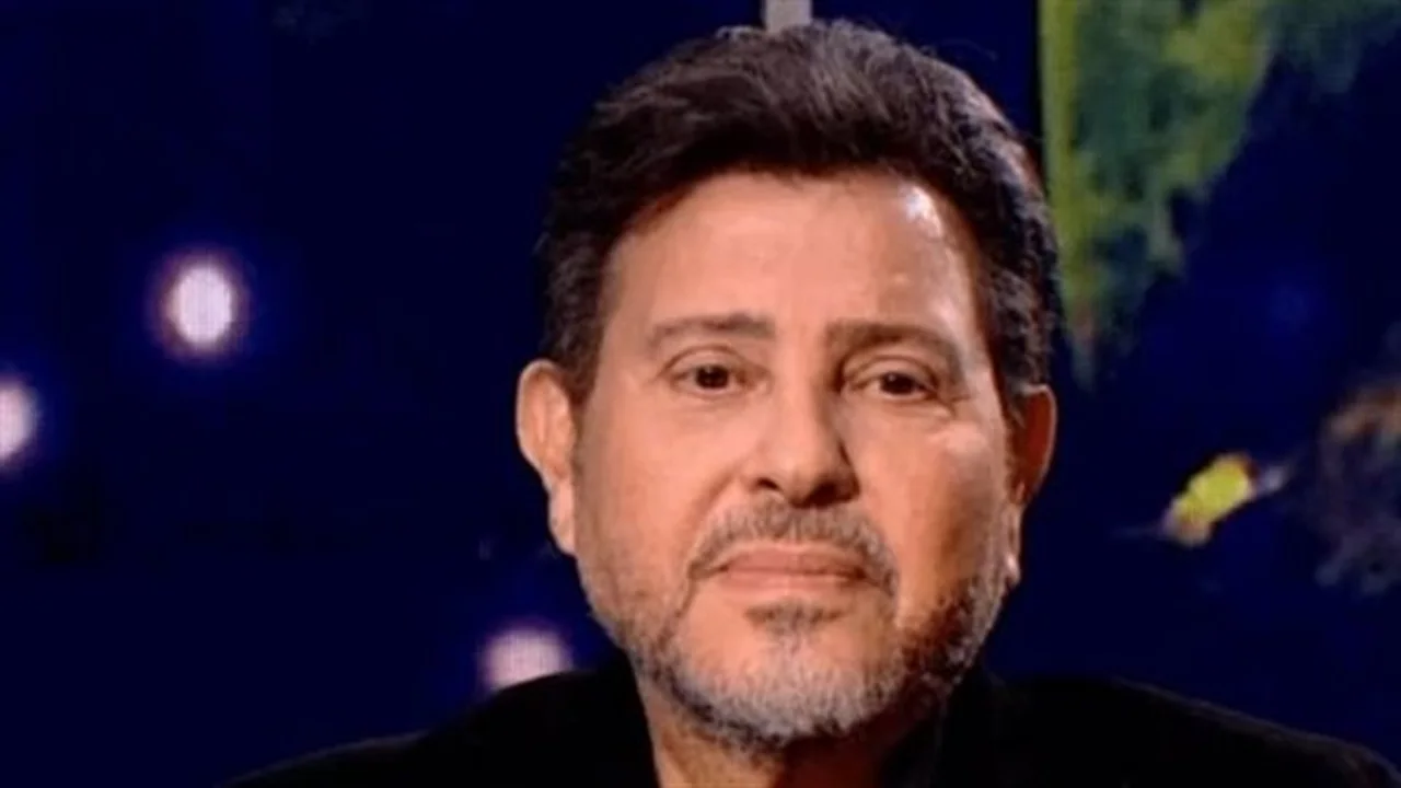 وداعًا للفن.. وفاة هاني شاكر عن عمر يناهز السبعين تاركاً بصمة غنائية خالدة